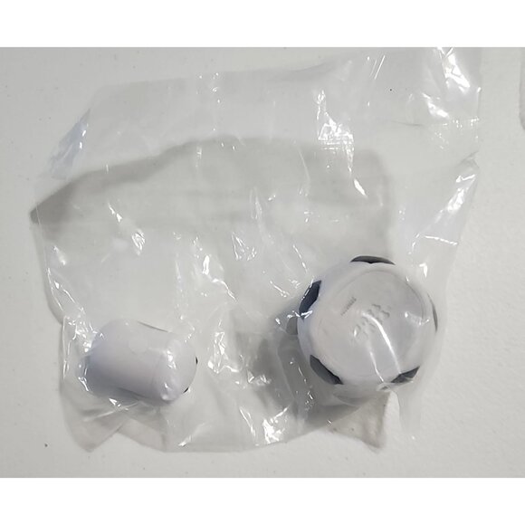 Disney Tsum Tsum Mini Figure from Disney's Big Hero 6 Baymax Hiro Hamada - Picture 2 of 6